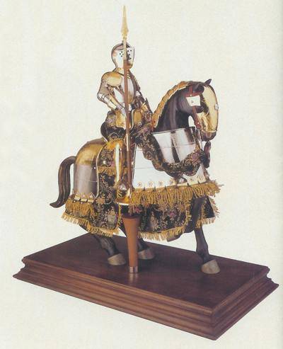 MINIATURE MEDIEVAL ARMORS
