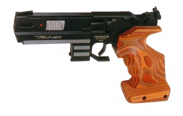 Twinmaster pistol Trainer with a Bottle with 12 g of CO2.(60 shot aprox). 