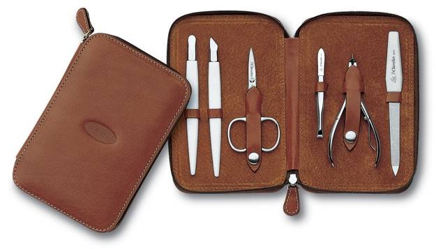 Estuches Tres Claveles 2839 y 2834. Estuche de aseo con cremallera.