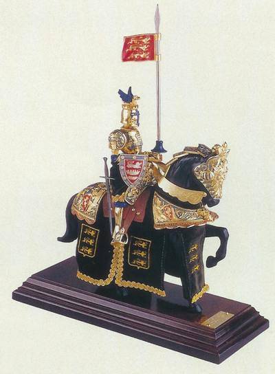 ARMADURAS MEDIEVALES EN MINIATURA