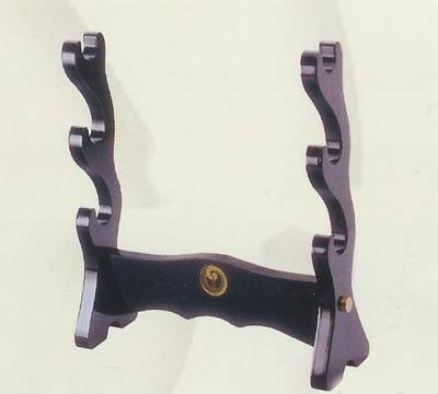 SOPORTE DE SOBREMESA PARA TRES ESPADAS
