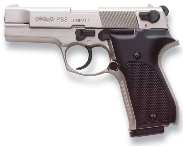La pistola Walther CP88 niquelada incluye funda