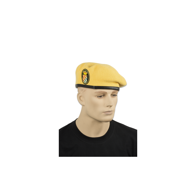 BÉRET JAUNE. EMBLÈME DE L’UME. TAILLE 56