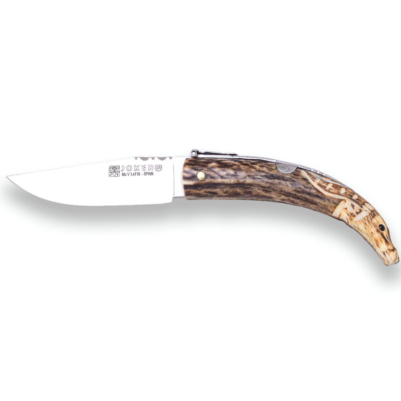 HANDGESCHNITZTES HIRSCHSPITZENMESSER, MACHO-MONTES-MOTIV, KLINGE 8 CM. INKLUSIVE ETUI.