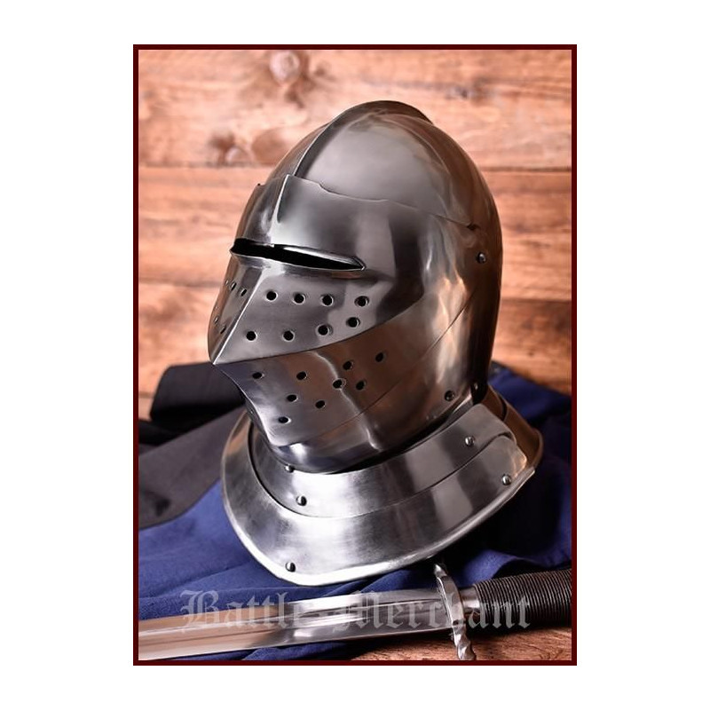 1716679216 Closed helmet, English style, 16th century