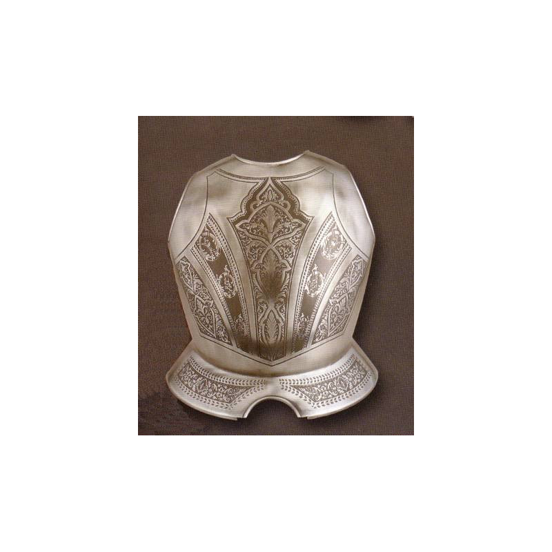 CUIRASSE MÉDIÉVALE GRAVÉE