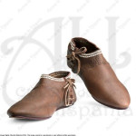 SHOES OF XIVth CENTURY FOR MEDIEVAL RECREATION