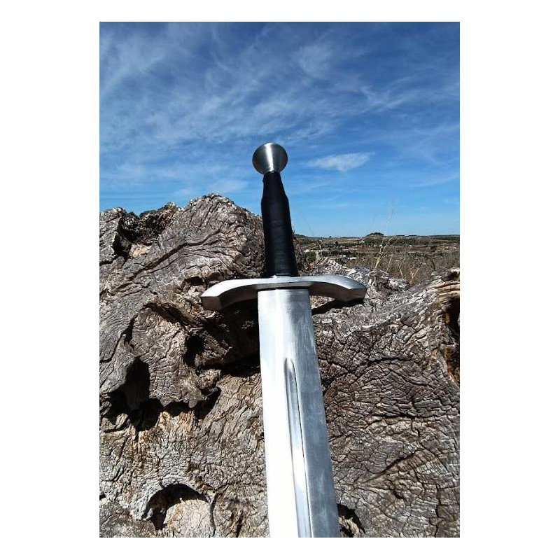 ARMANDO ESPADAS DE COMBATE COM BAINHA. REFERÊNCIA 3523V