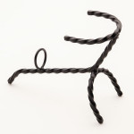 STÄNDER AUS EISERNEM HORN