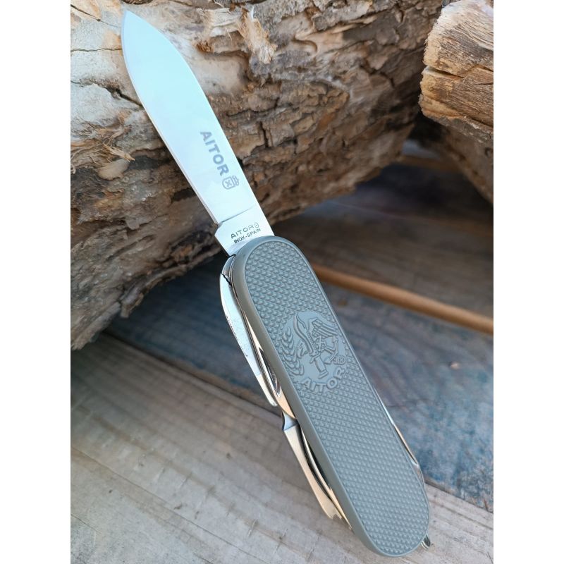 NAVAJA MULTIUSOS AITOR GRAN TURISTA GRIS CLÁSICA