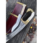 Falcata com cabo de cabeça de cavalo, incluindo bainha e faca, séculos 4-3 a.C.