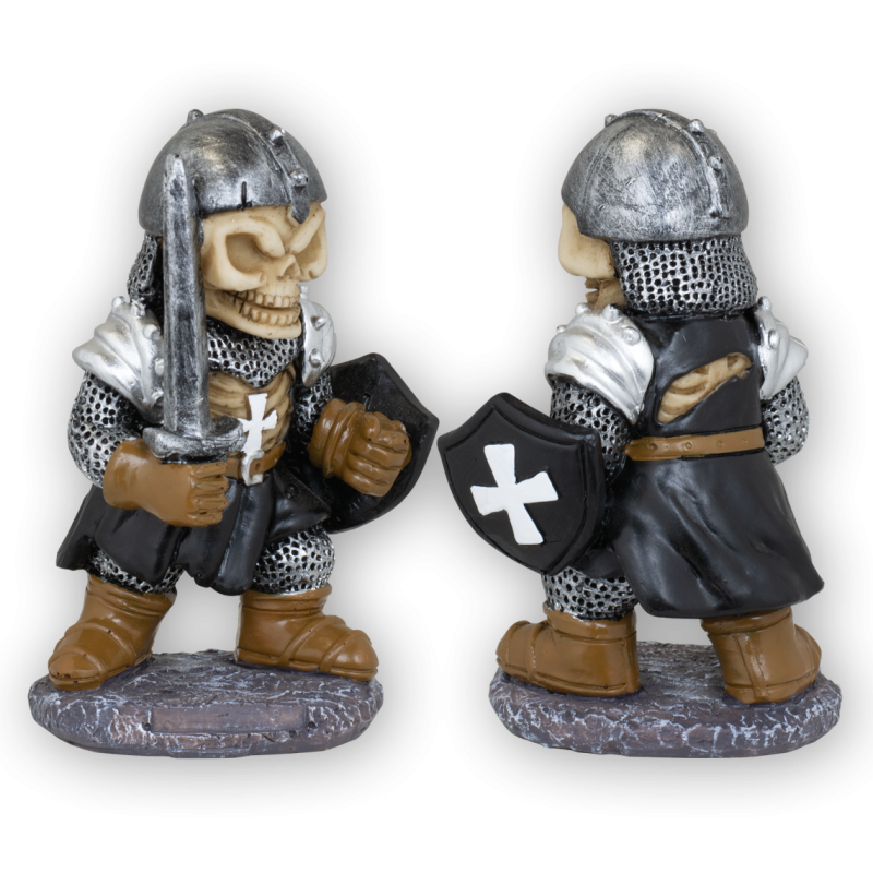 Templario resina "DEATH MGT" negro con espada