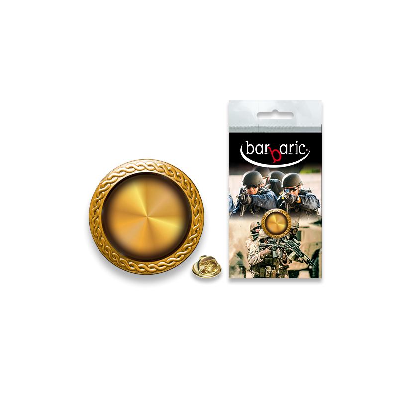 Goldene barbarische Anstecknadel. Abgeschrägte Kante. D20mm