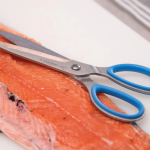 Tijera limpiar pescado