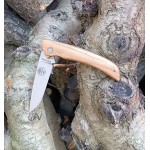 Valdenguía pocket knife with olive wood handle.
