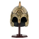 LE CASQUE ORNEMENTAL DU ROI THÉODEN