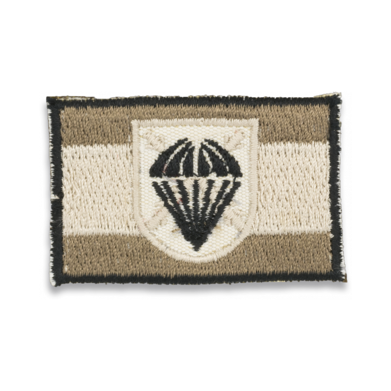 Drapeau espagnol gris avec logo BRIPAC