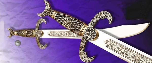 Espada cimitarra de origen árabe